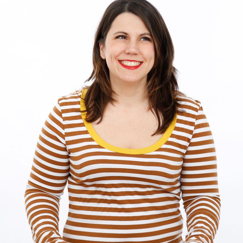 Preview: Papierschnittmuster Basicshirt Frau Anica XS-XXL